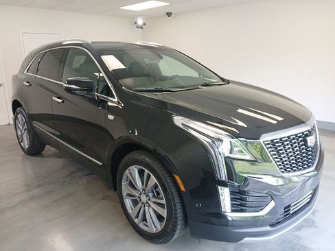 Used 2025 Cadillac XT5 Premium Luxury w/ Technology Package AWD/4WD image 1
