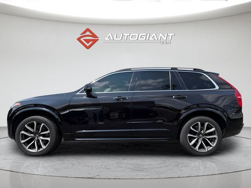 Used 2018 Volvo XC90 T5 Momentum w/ Convenience Package AWD/4WD image 3