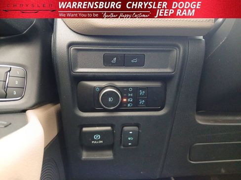 Used 2024 Ford Expedition Max Limited image 33