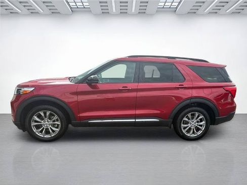 Certified 2023 Ford Explorer XLT w/ Equipment Group 202A AWD/4WD image 5