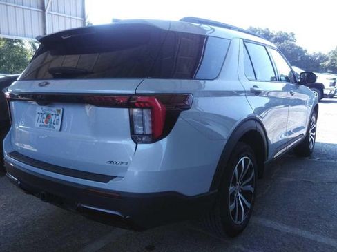 Used 2026 Ford Explorer ST-Line AWD/4WD image 3