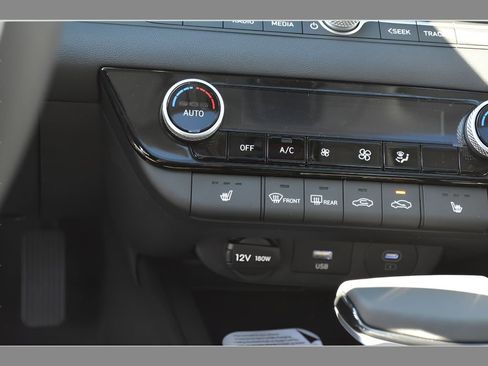 New 2026 Hyundai Elantra Limited FWD image 24