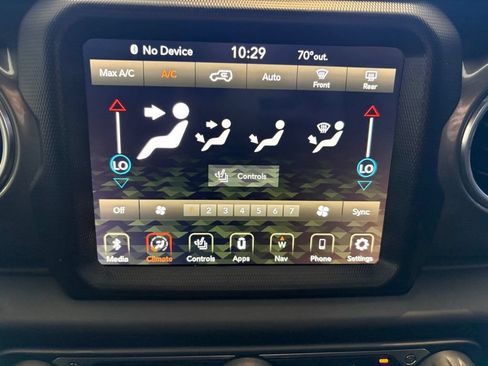 Used 2023 Jeep Wrangler Unlimited Sahara w/ Cold Weather Group AWD/4WD image 35