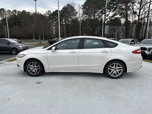 Used 2013 Ford Fusion SE image 7