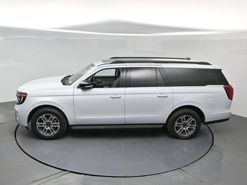 Used 2025 Ford Expedition Max Active AWD/4WD image 50