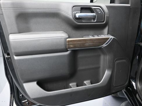 Used 2021 Chevrolet Silverado 1500 LT Trail Boss w/ Bed Protection Package image 10