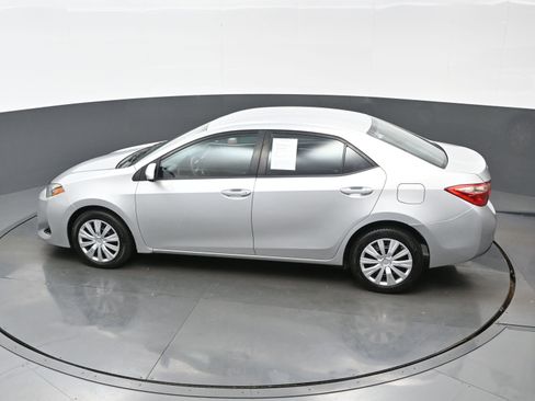 Used 2019 Toyota Corolla LE image 31