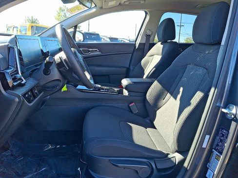 Used 2023 Kia Sportage LX image 14