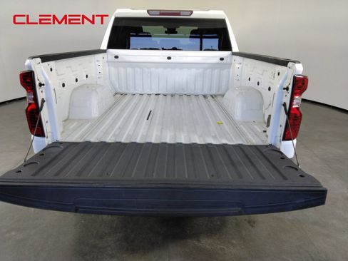 Used 2023 Chevrolet Silverado 1500 Custom AWD/4WD image 9