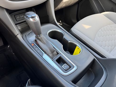 Used 2020 Chevrolet Equinox LS FWD image 31