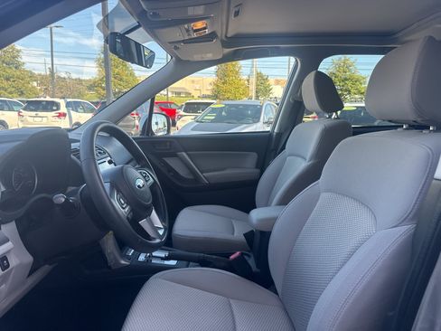 Used 2018 Subaru Forester 2.5i Premium w/ All-Weather Package AWD/4WD image 9