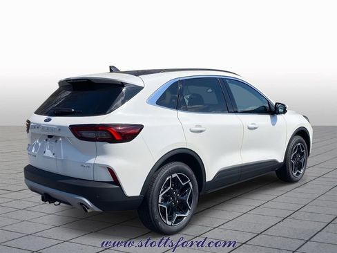 New 2026 Ford Escape Platinum w/ Premium Technology Package AWD/4WD image 6