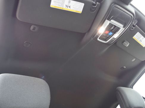 Used 2025 RAM 1500 Big Horn image 24