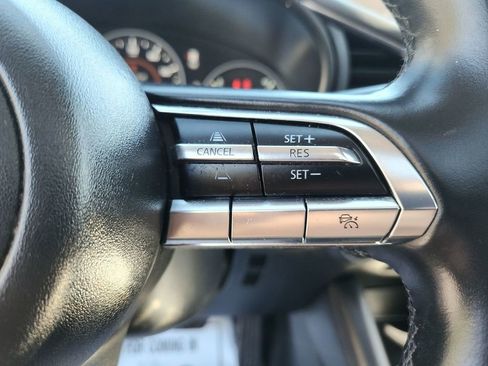 Used 2021 MAZDA MAZDA3 s image 17
