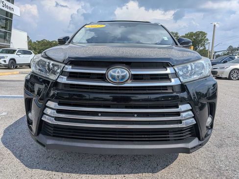 Used 2017 Toyota Highlander Limited AWD/4WD image 9