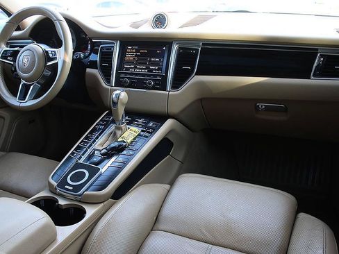 Used 2015 Porsche Macan S AWD/4WD image 18