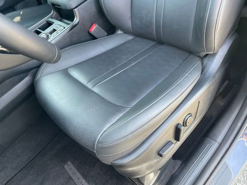 Used 2025 Kia Sorento EX w/ Panoramic Sunroof Package FWD image 24