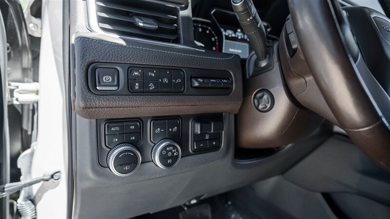 Used 2021 GMC Yukon Denali w/ Denali Ultimate Package AWD/4WD image 27