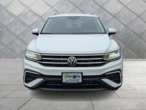Used 2023 Volkswagen Tiguan SE image 2
