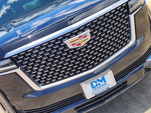 Used 2021 Cadillac Escalade Luxury AWD/4WD image 13