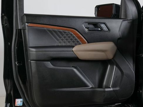 Used 2023 GMC Canyon Denali w/ Denali Black Edition AWD/4WD image 26