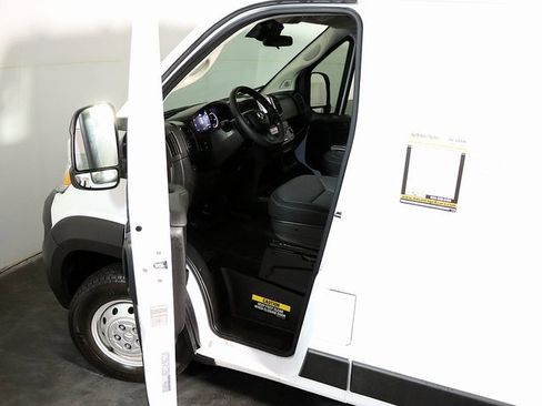 Used 2023 RAM ProMaster 2500 image 5