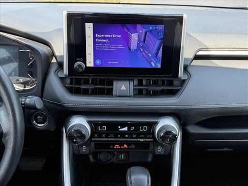 Used 2025 Toyota RAV4 XLE FWD image 17