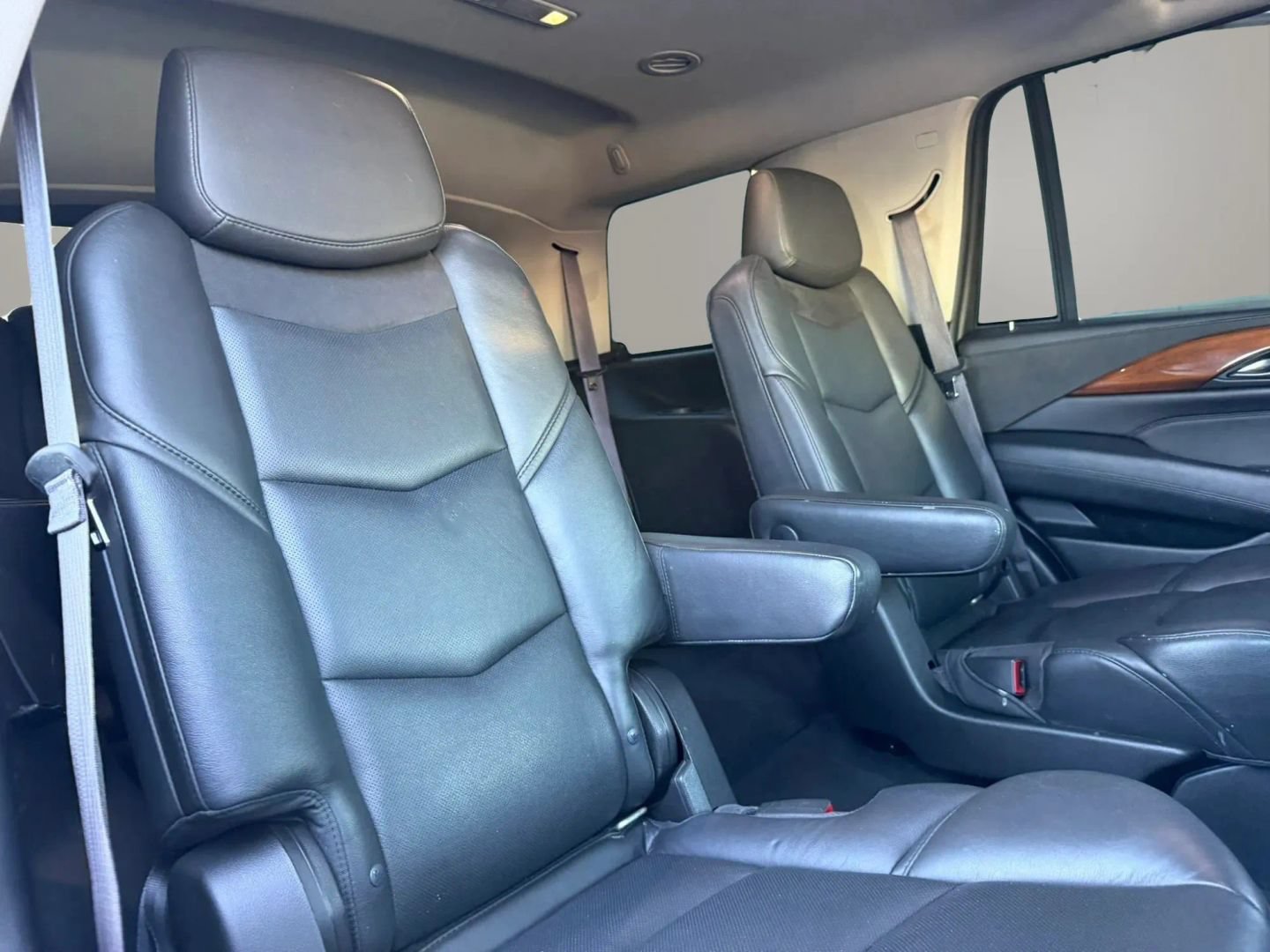 Used 2016 Cadillac Escalade Premium RWD image 21