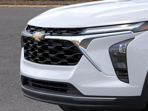 New 2026 Chevrolet Trax LT w/ Sunroof Package image 49