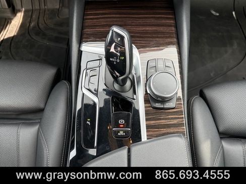 Used 2022 BMW 530i xDrive w/ Premium Package image 19