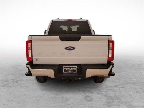 Used 2024 Ford F250 XLT w/ FX4 Off-Road Package image 9