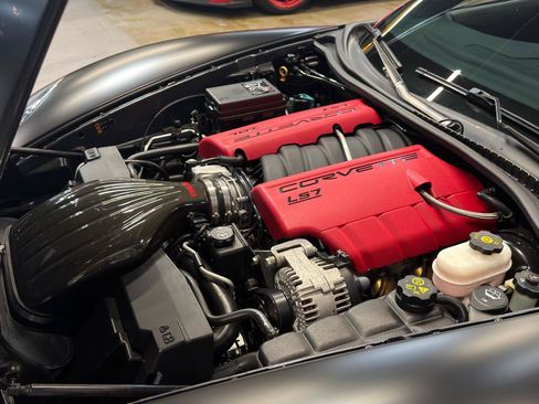 Used 2013 Chevrolet Corvette Z06 w/ 3LZ Preferred Equipment Group RWD image 28