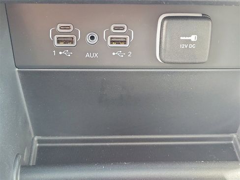 Certified 2025 Jeep Grand Cherokee Limited w/ Black Appearance Package image 27