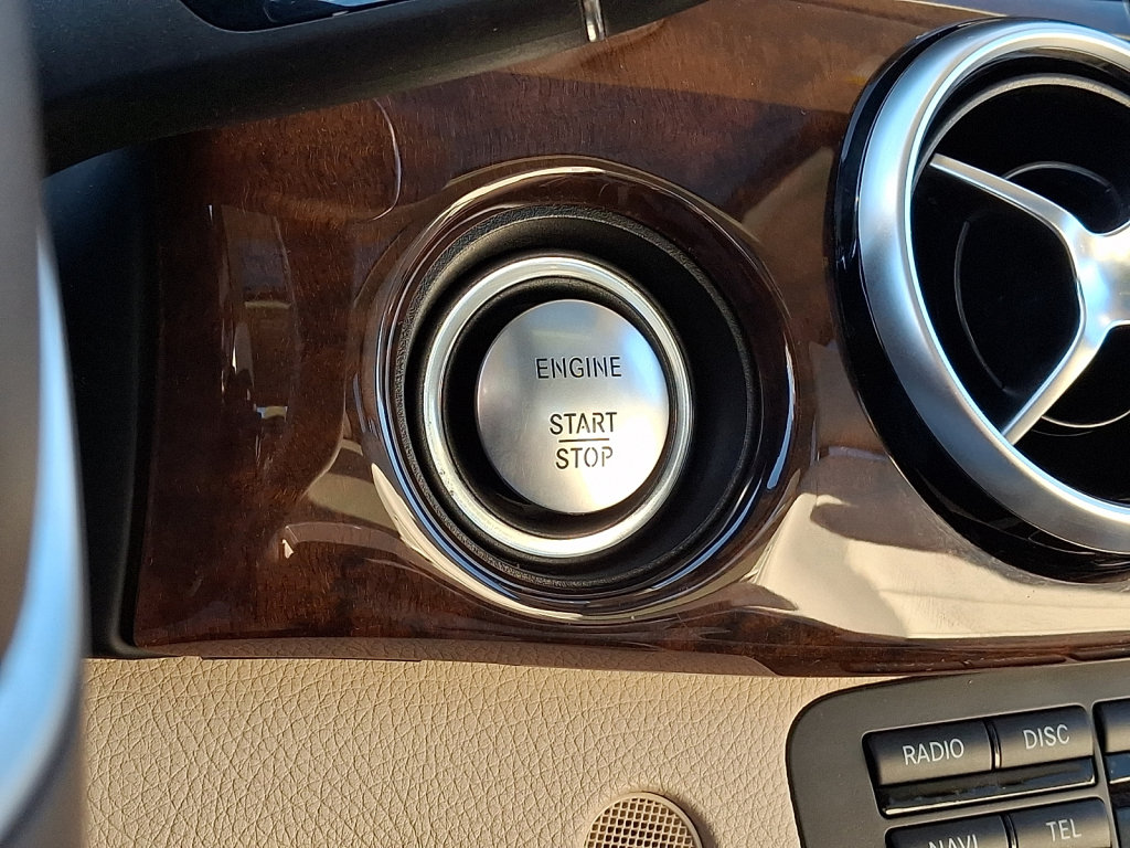 Used 2015 Mercedes-Benz GLK 350 4MATIC image 27