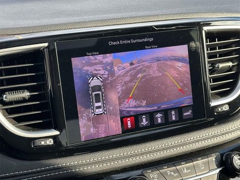 Used 2022 Chrysler Pacifica Limited image 27