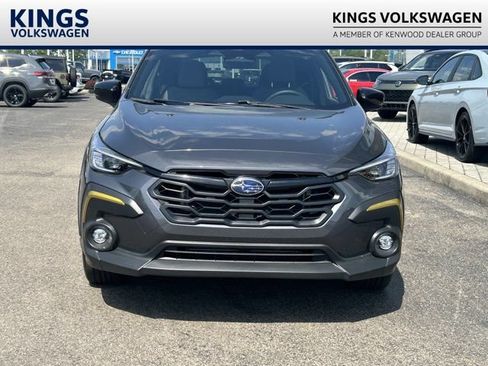 Used 2025 Subaru Crosstrek 2.5i Sport AWD/4WD image 2