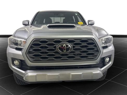 Used 2020 Toyota Tacoma TRD Sport w/ TRD Premium Sport Package image 8
