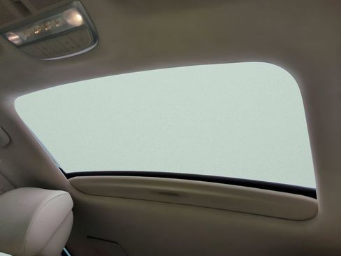 Used 2022 Genesis G90 5.0 Ultimate image 19