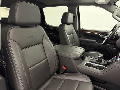 Used 2025 GMC Sierra 1500 Denali AWD/4WD image 42