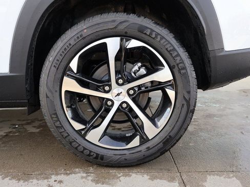 New 2026 Chevrolet Trax RS w/ Sunroof Package image 35