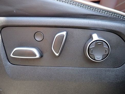 Used 2023 GMC Yukon Denali Ultimate image 24