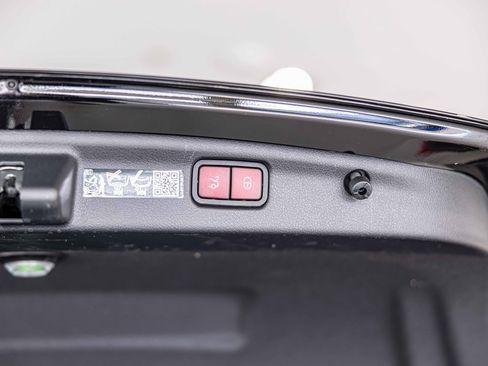 Used 2024 Mercedes-Benz C 300 4MATIC Sedan w/ AMG Line w/ Night Package image 18