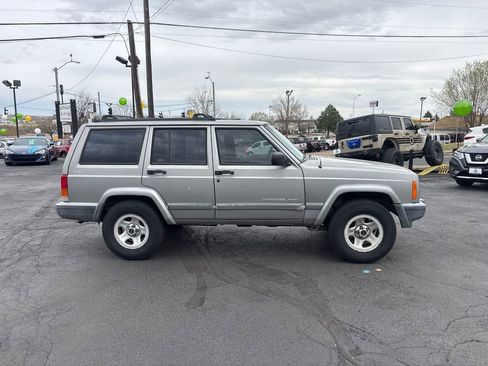 Used 2001 Jeep Cherokee Sport image 8