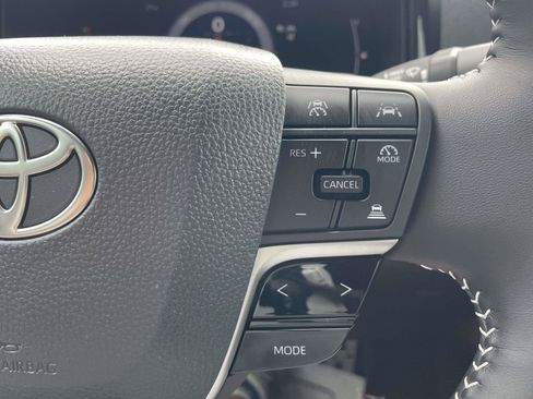 Used 2026 Toyota Camry SE FWD image 19