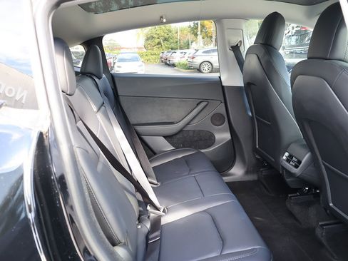 Used 2023 Tesla Model Y Long Range image 38