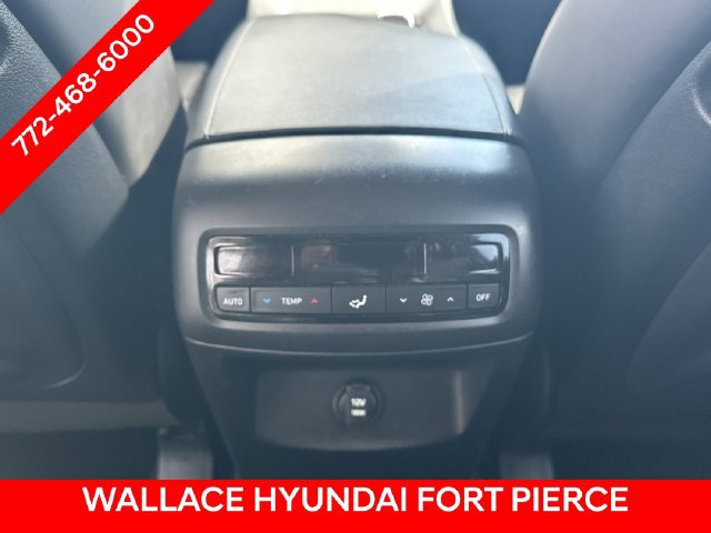 Used 2023 Hyundai Palisade SEL FWD image 15