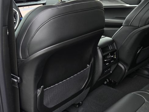 New 2026 Jeep Grand Cherokee Altitude AWD/4WD image 17