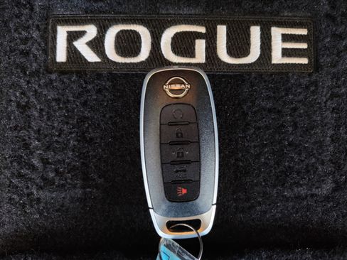 Certified 2024 Nissan Rogue SL w/ SL Premium Package FWD image 33