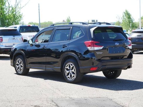 Used 2020 Subaru Forester Premium AWD/4WD image 5