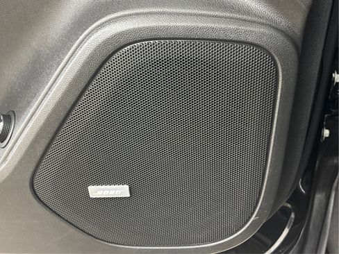 Used 2019 Chevrolet Blazer RS image 40